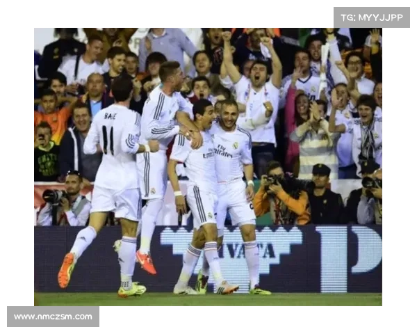 如何深入了解巴塞罗那所属球队的历史背景和现状分析